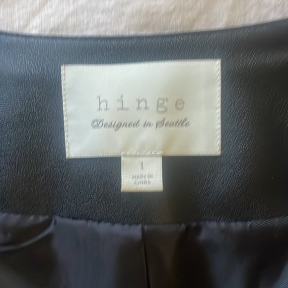 Hinge jacket - Picture 3 of 4